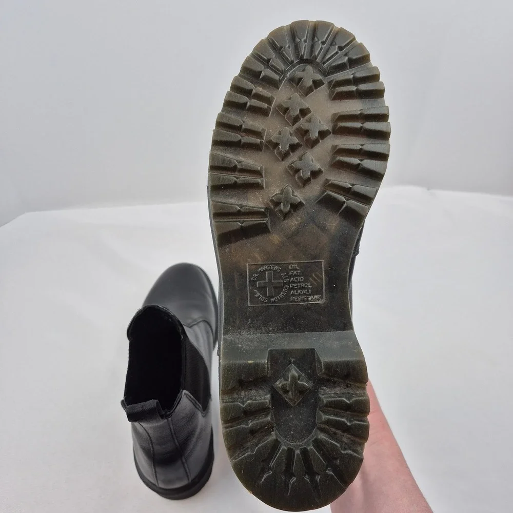 Dr. Martens 2976 Black Leather Chelsea Boots Womens 10 Mens 9 Lug Sole GV02R‎